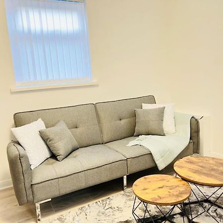 New Fully Furnished Cosy Home Balderton ภายนอก รูปภาพ