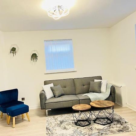 New Fully Furnished Cosy Home Balderton ภายนอก รูปภาพ