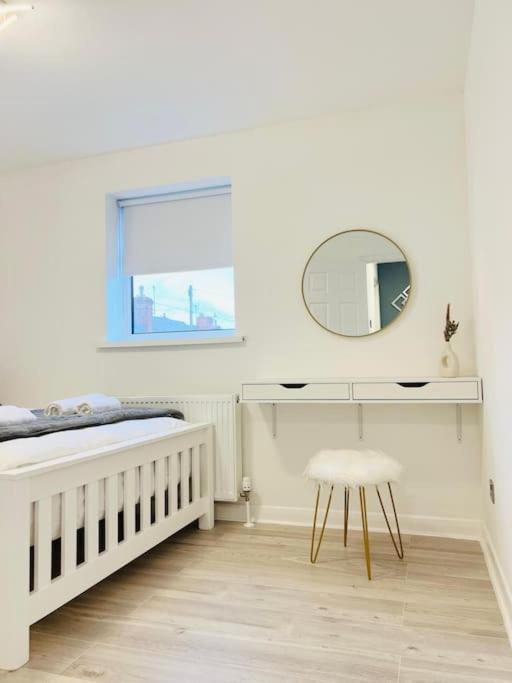New Fully Furnished Cosy Home Balderton ภายนอก รูปภาพ
