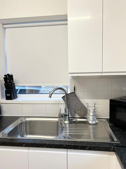 New Fully Furnished Cosy Home Balderton ภายนอก รูปภาพ