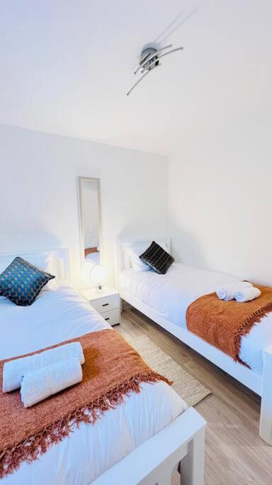 New Fully Furnished Cosy Home Balderton ภายนอก รูปภาพ